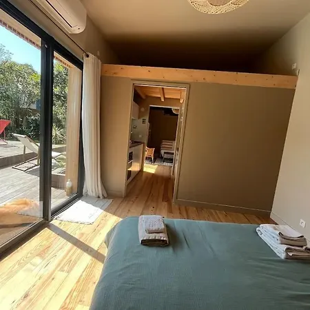 Casa de Férias La Petite Dependance *