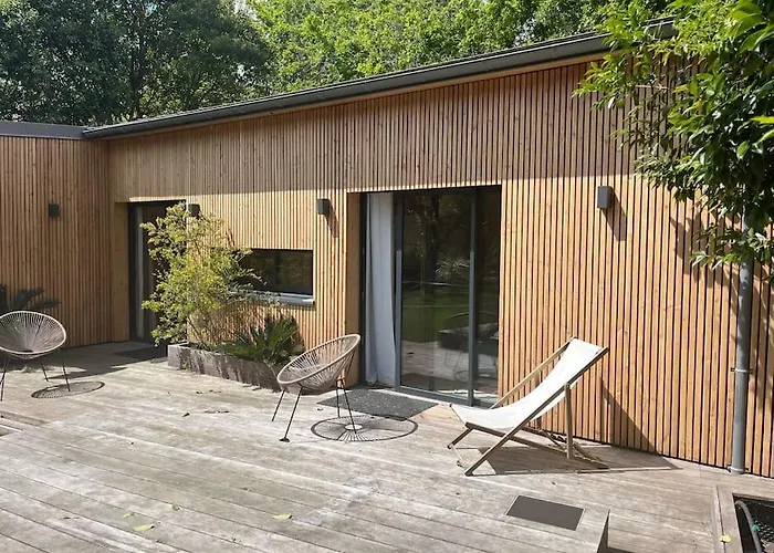 La Petite Dependance